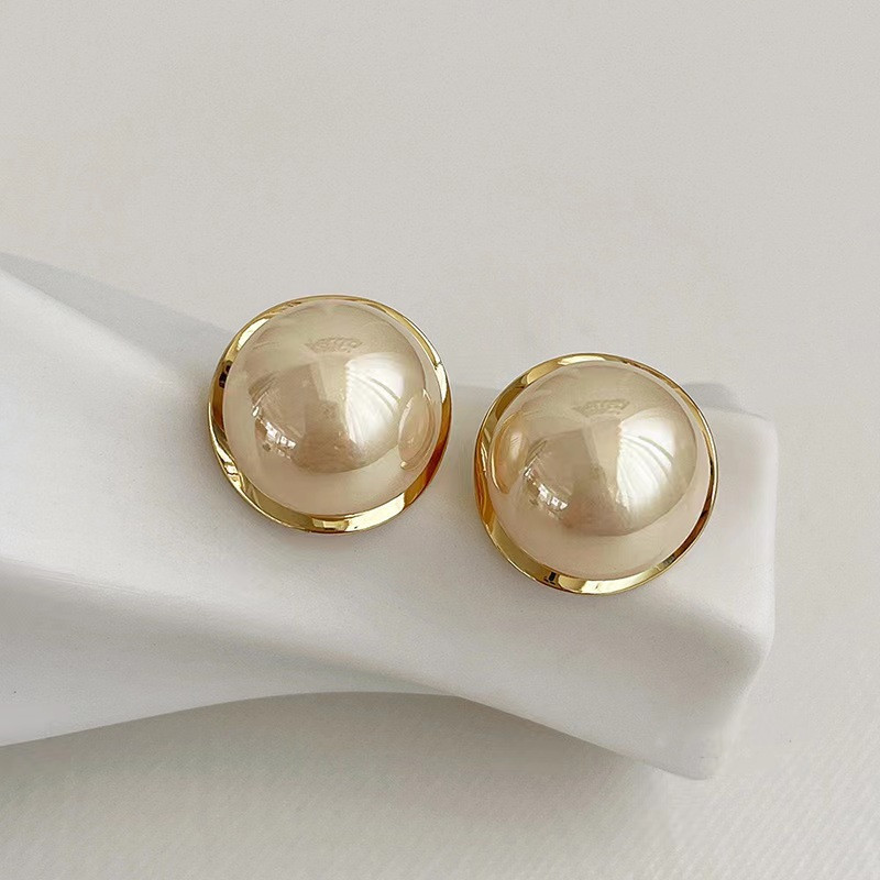 Women's Fashion All-matching Elegant Pearl Earrings