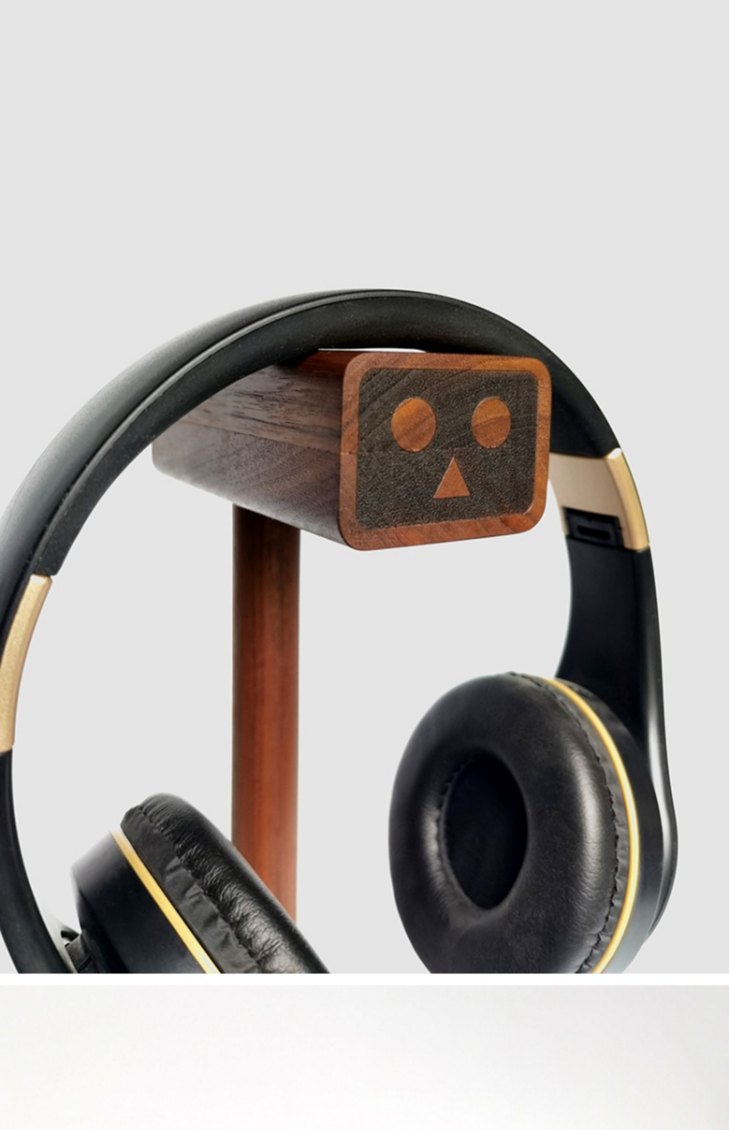 Title 6, Solid Wood Creative Black Walnut E-sports Head ...