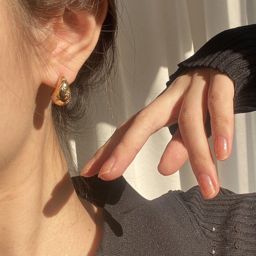 Metal Ball Eight Awn Star Zircon Earrings