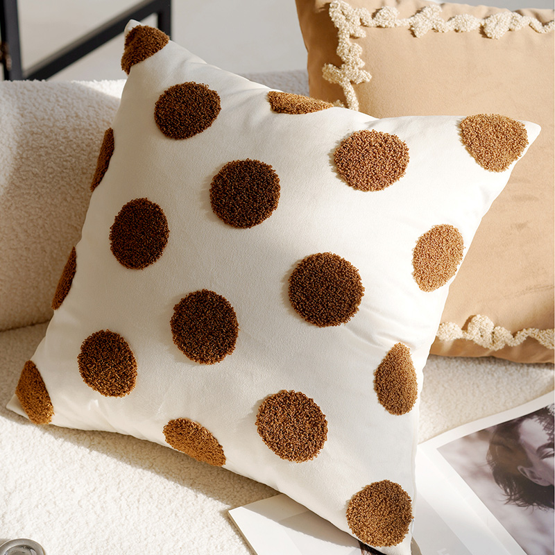 Brown polka dot 45x45cm