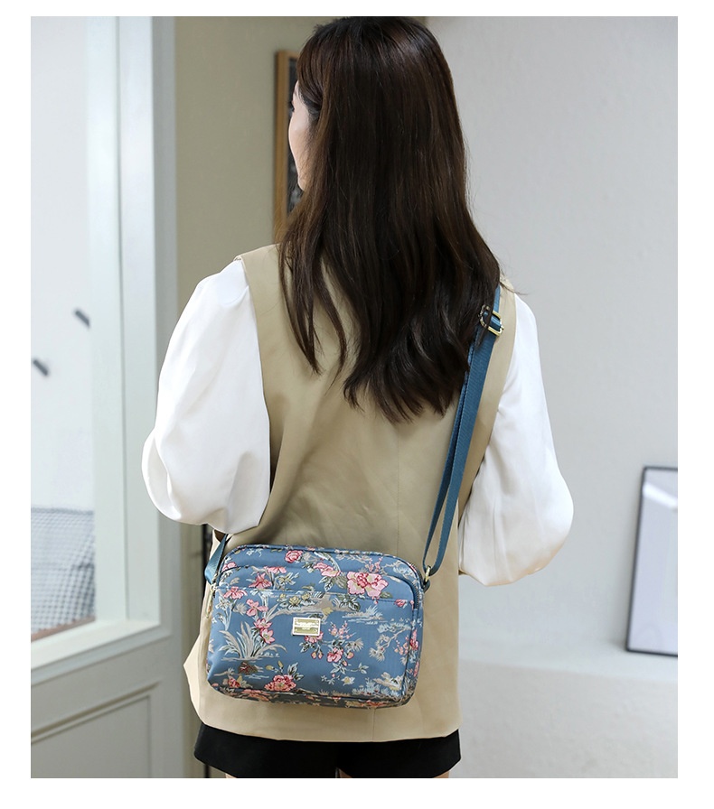 Title 15, Printed Multi-layer Crossbody Large Capacity Ca...