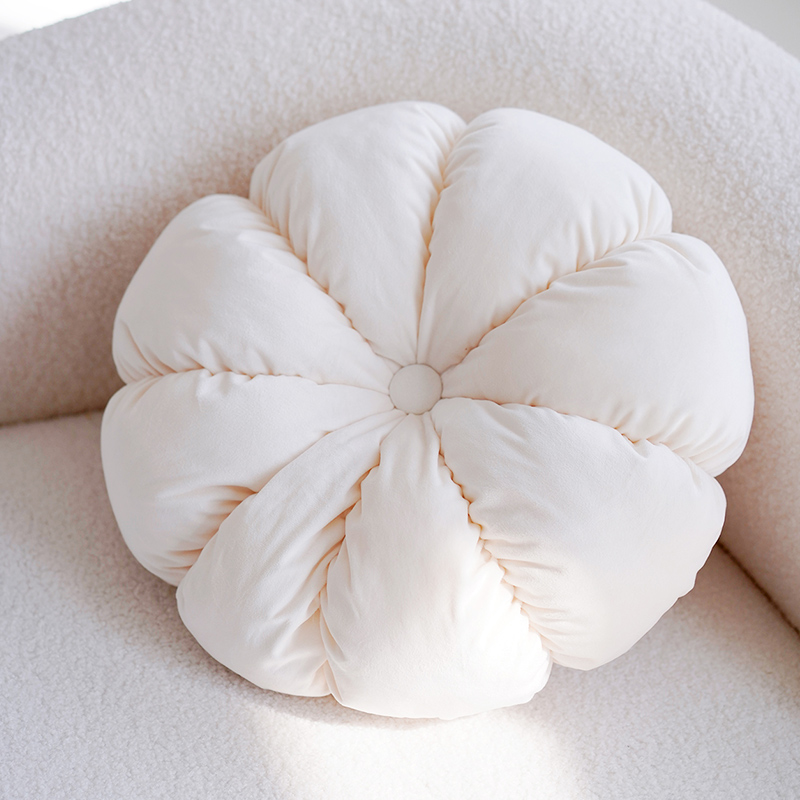 Flower bud pillow 45X45cm