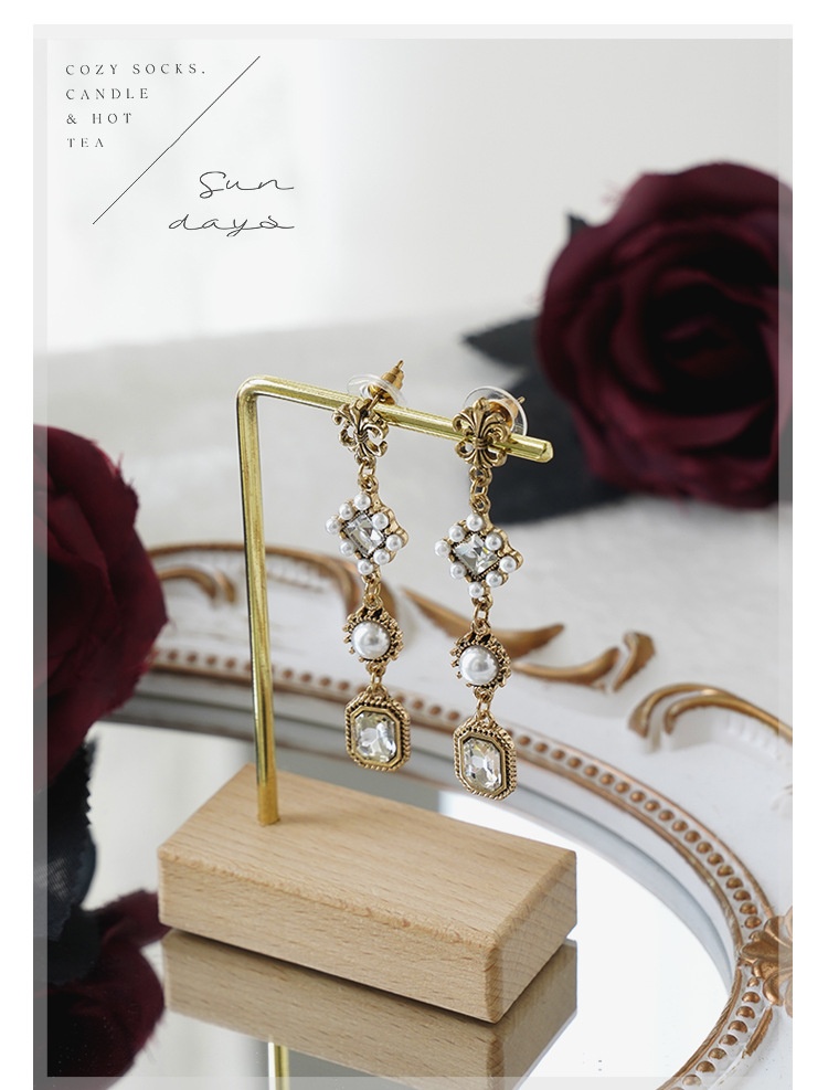 Title 9, Jewelry Ornament Shooting Decoration Display Stand