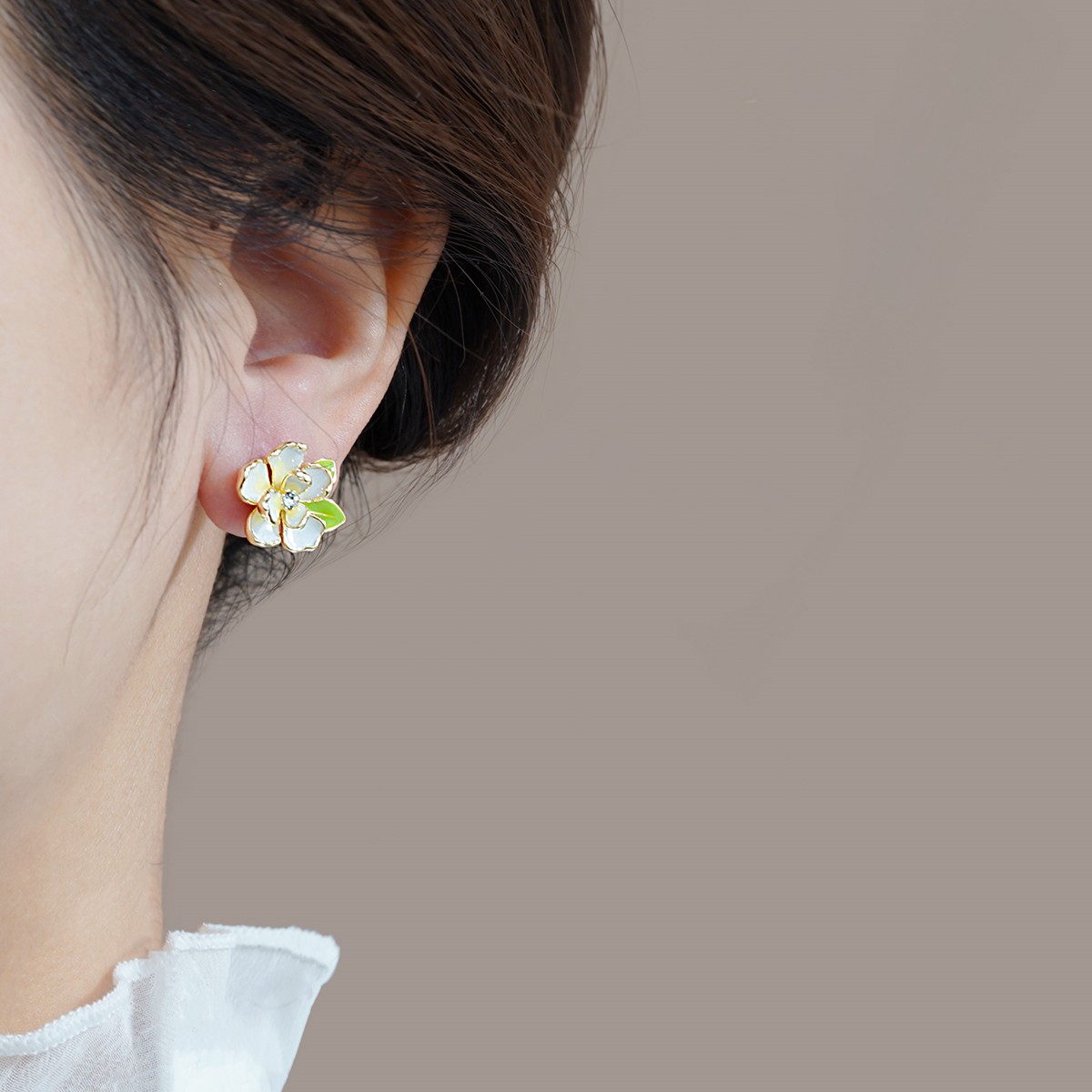 High-grade Enamel Glaze Yellow Flower Earrings