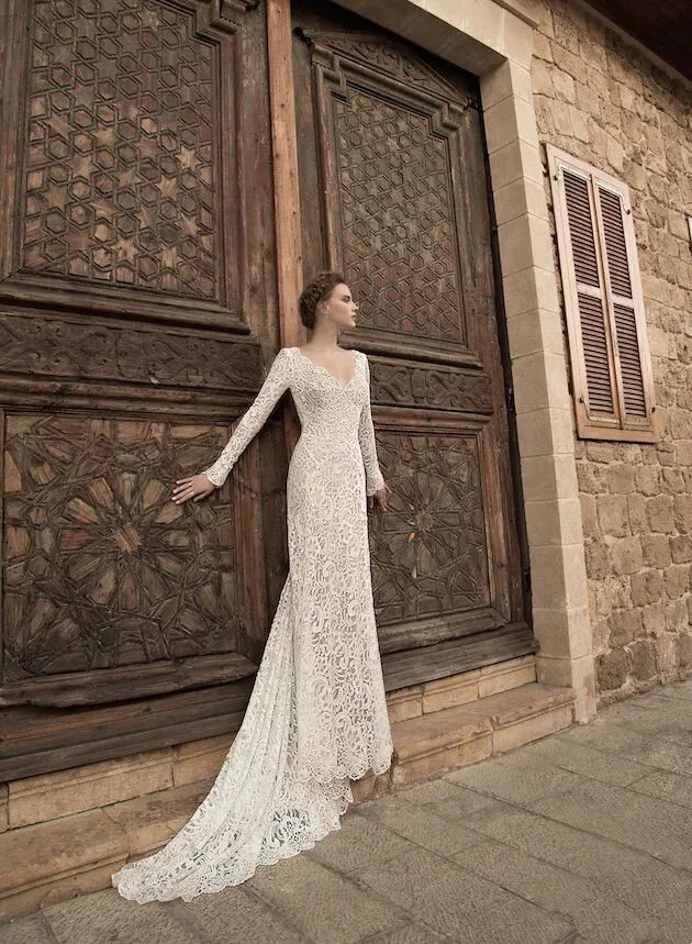 Fantasy V-neck Exposed Back Long Sleeve Mop Dress - White