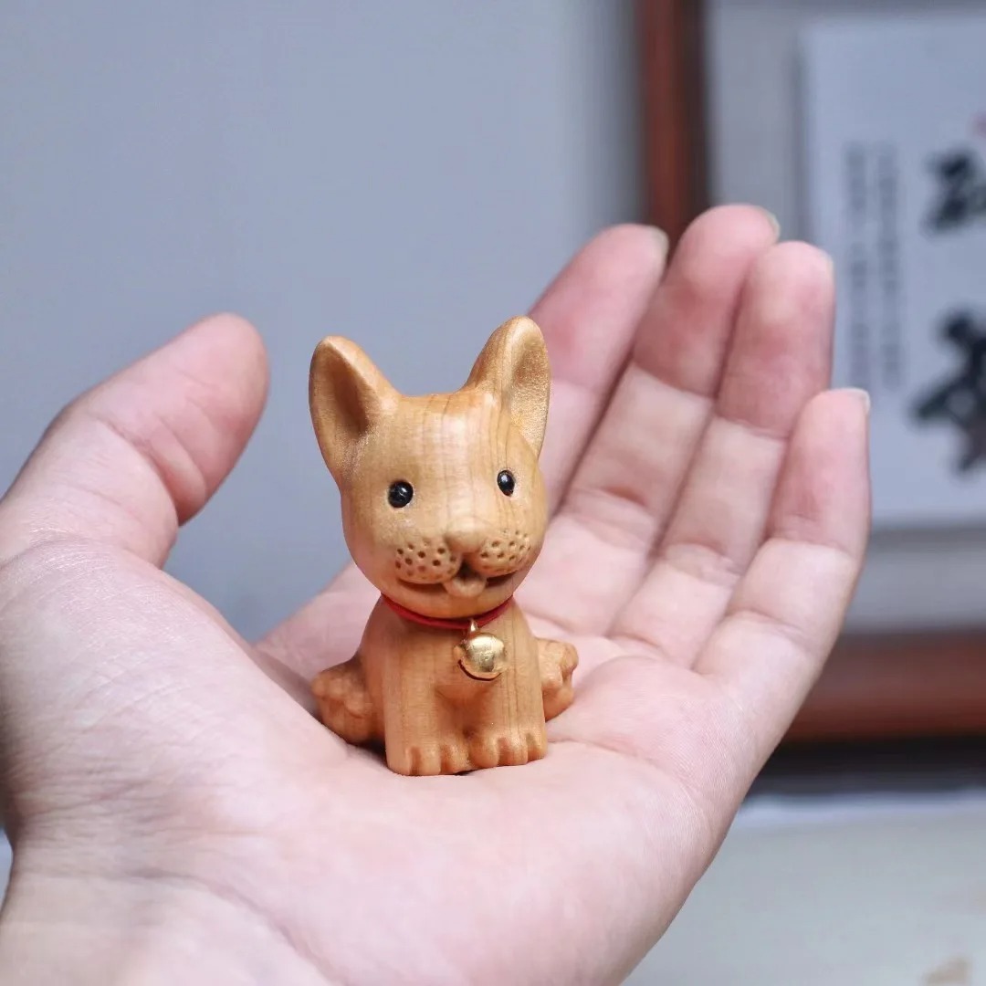 Title 1, Arborvitae Wood Carving Corgi Ornaments