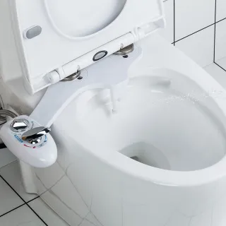 Smart Power-free Toilet Seat Cover Body Cleaner