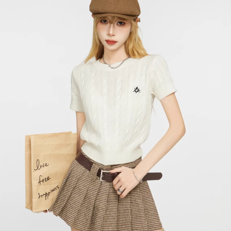 White Twist Short-sleeved Sweater For Women Spring And Autumn - Image 5