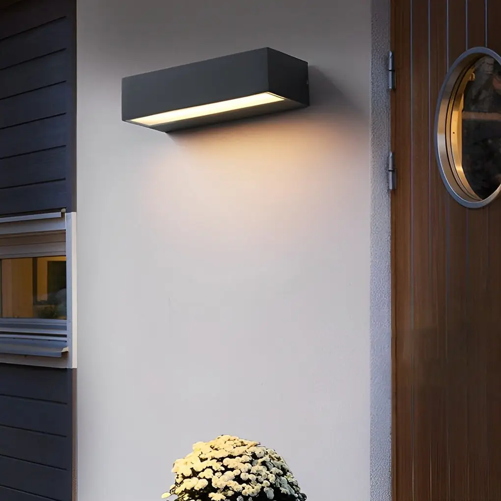 Outdoor Balcony Pillar Aluminum Waterproof Wall Lamp