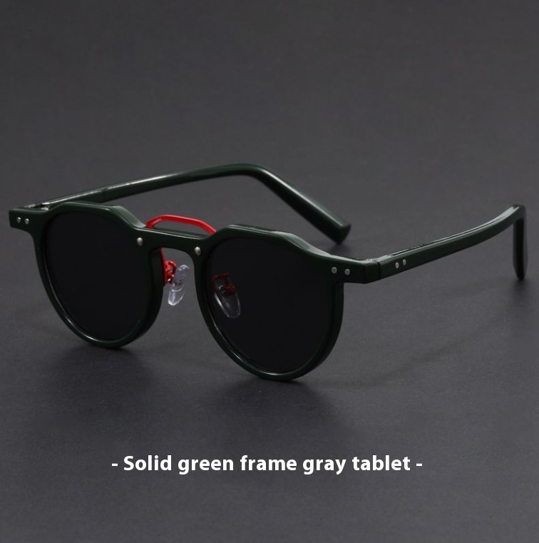 Dark green frame grey piece