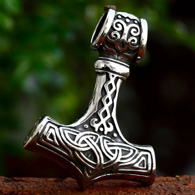 New Stainless Steel Viking Celtic Knot Titanium Steel Pendant - Single Pendant