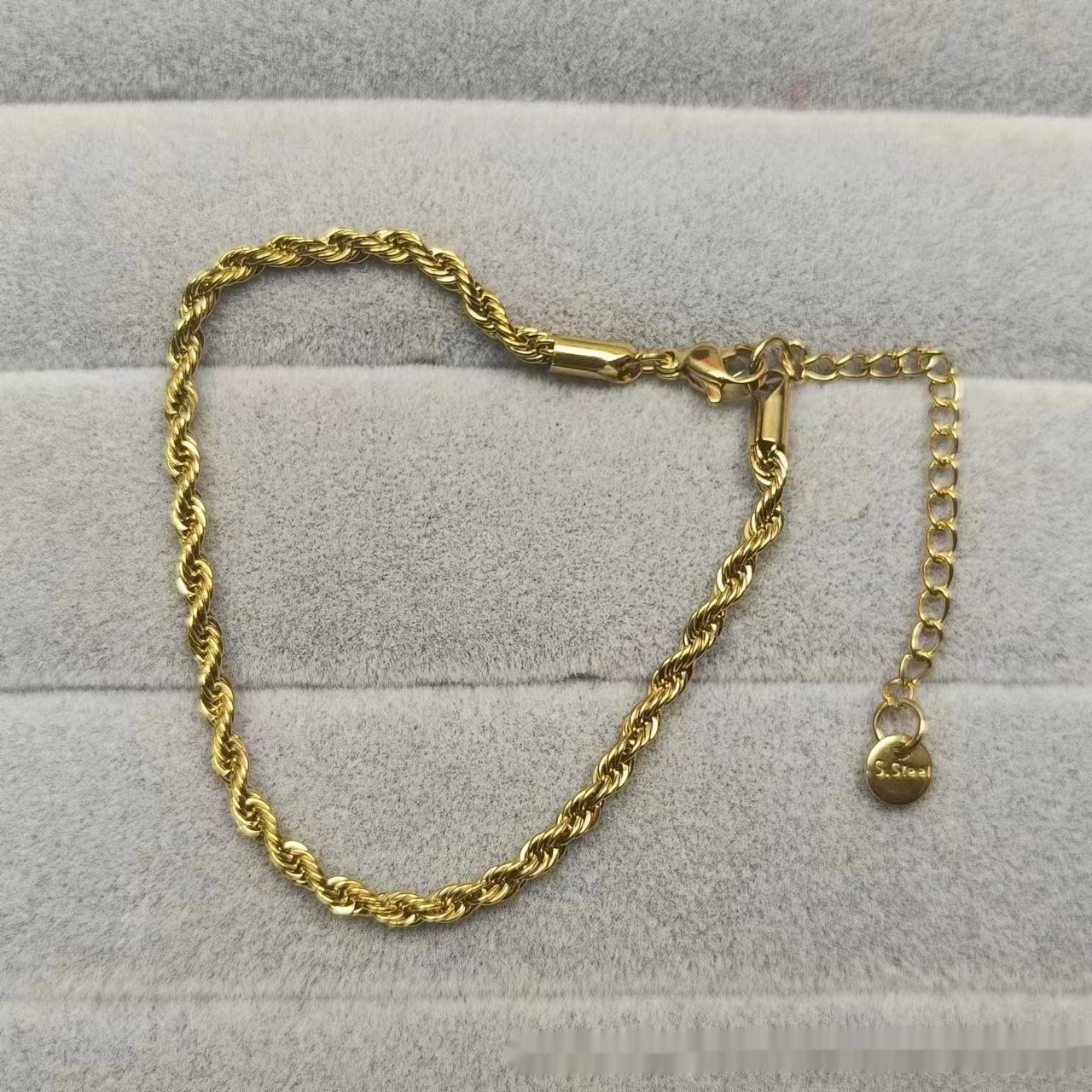 Twist Bracelet Gold