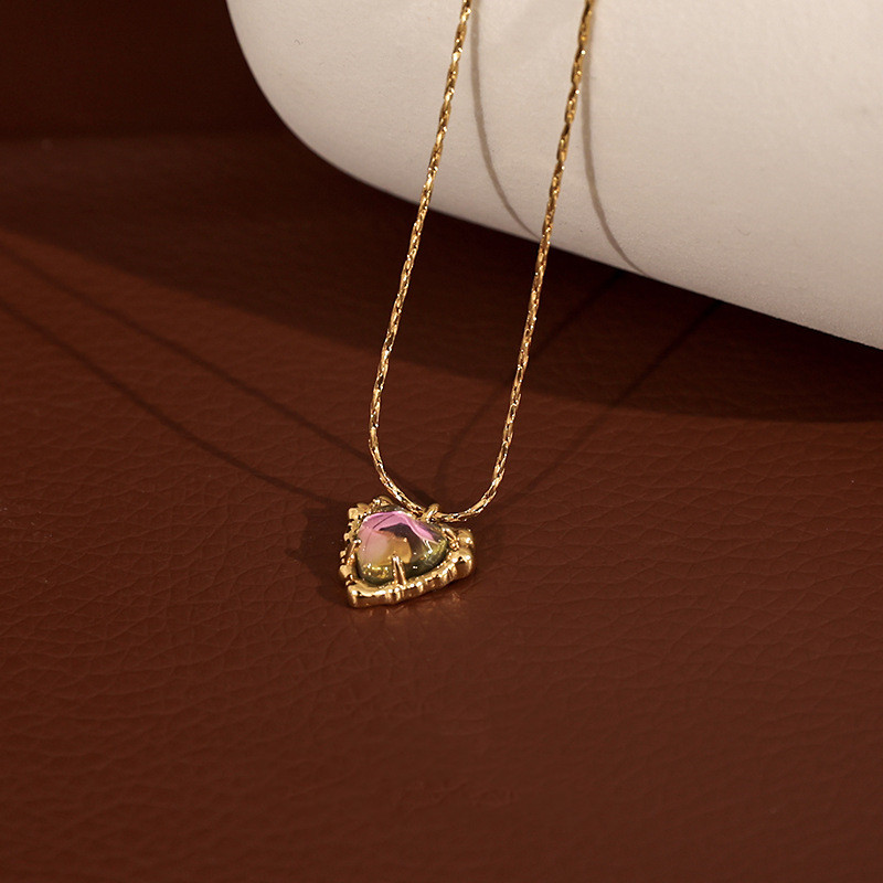 Streamer Heart-shaped Crystal Glass Pendant Necklace For Women