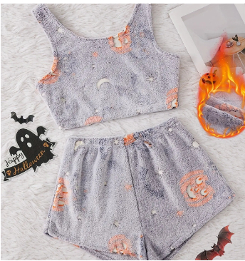 Soft Warm Comfortable Pajama Set for Women Fun, Spooky Halloween-Themed Nigtwear - Picture 8 of 8