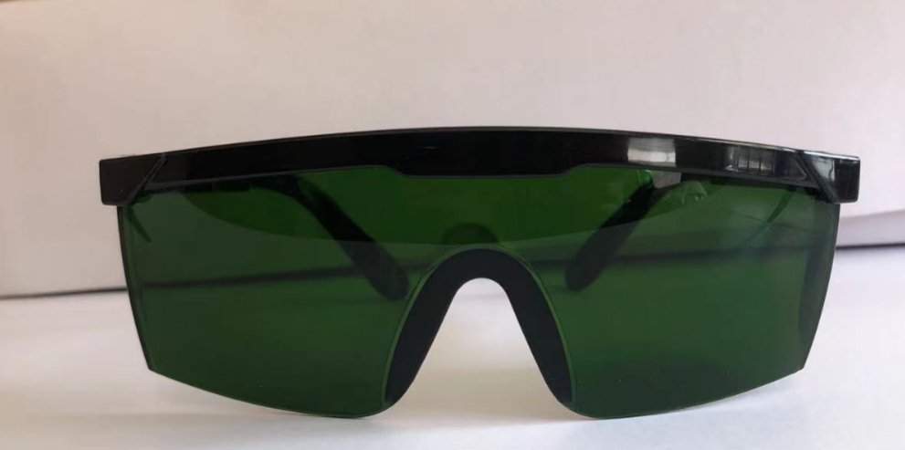 Black frame dark green film