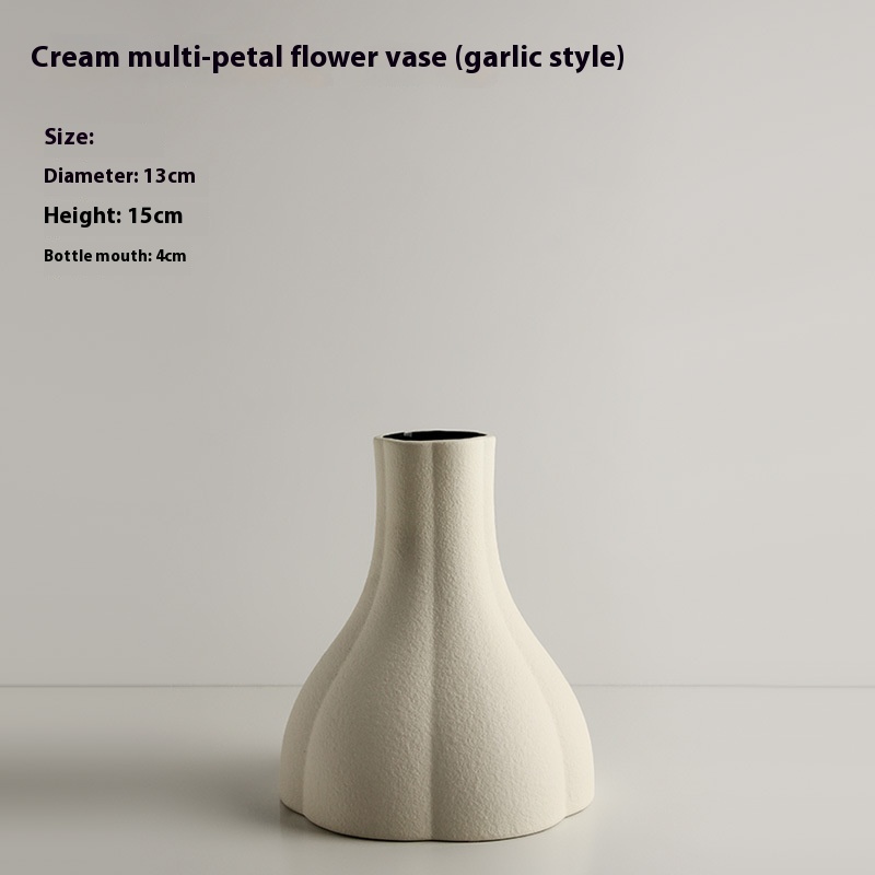 Cream Vase Garlic