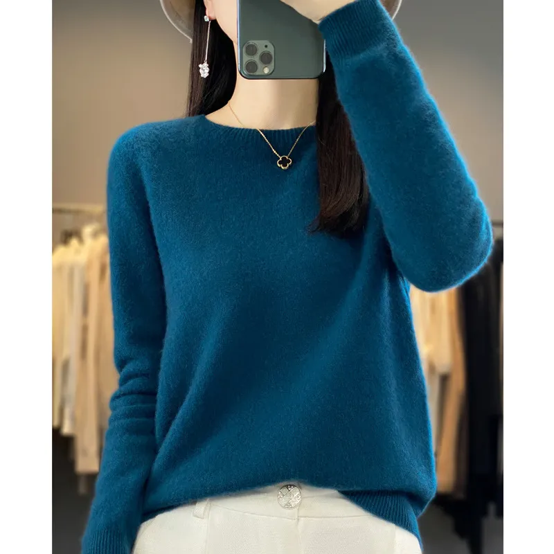 Women's Knitted Loose Cashmere Sweater - Light Blue