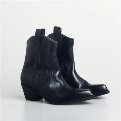 Women's Pointed Toe Mid Heel Plus Size Long Rider Side Zip Short Boots - Black - View 1