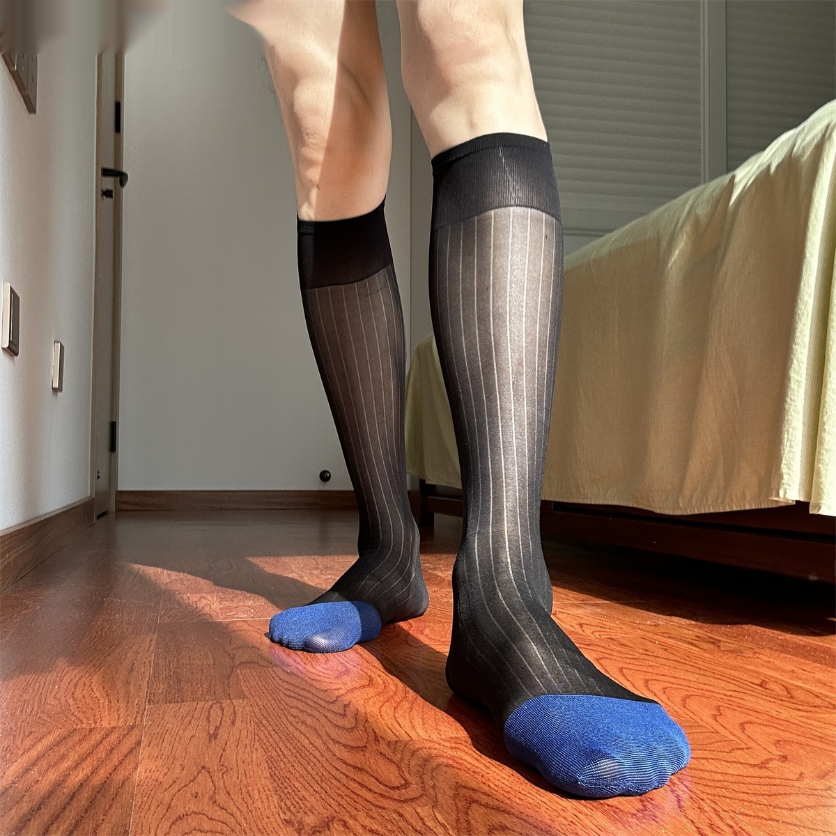 Blue Toe Black Wide Stripe