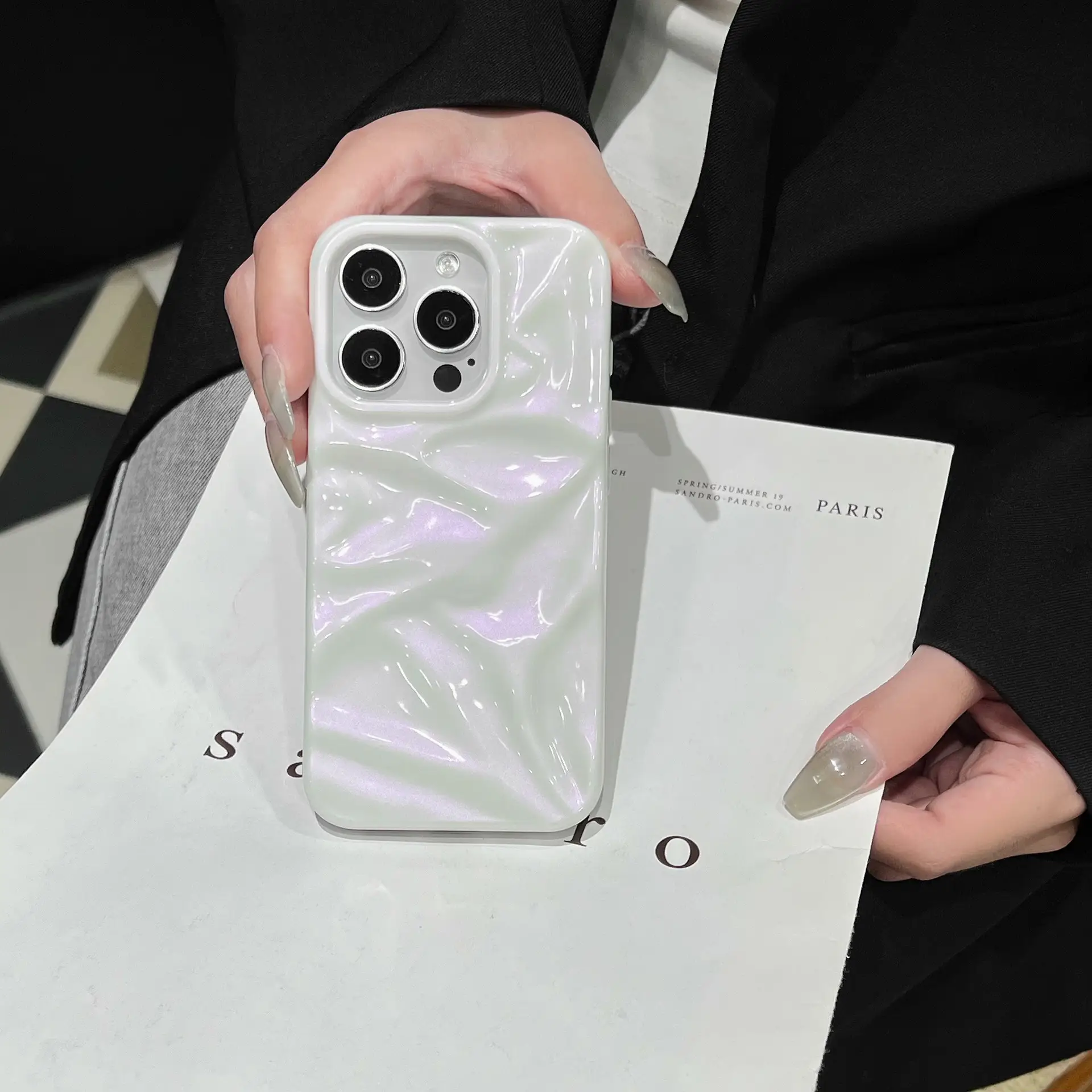 Electroplating Three-dimensional Pleated Phone Case