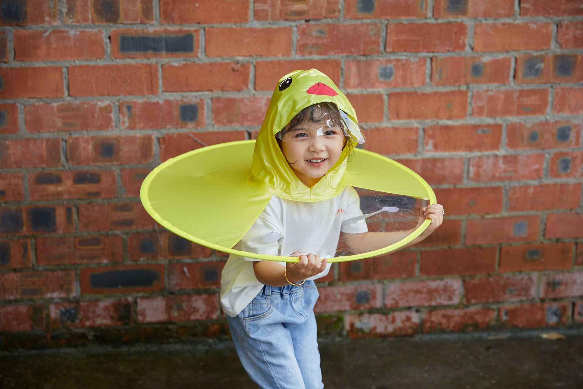 Title 7, Small Yellow Duck Flying Saucer Children Rainco...