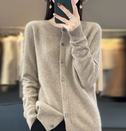 Autumn And Winter Bottoming Round Neck Long Sleeve Loose Top Velvet Camel - Shop at LoveMi