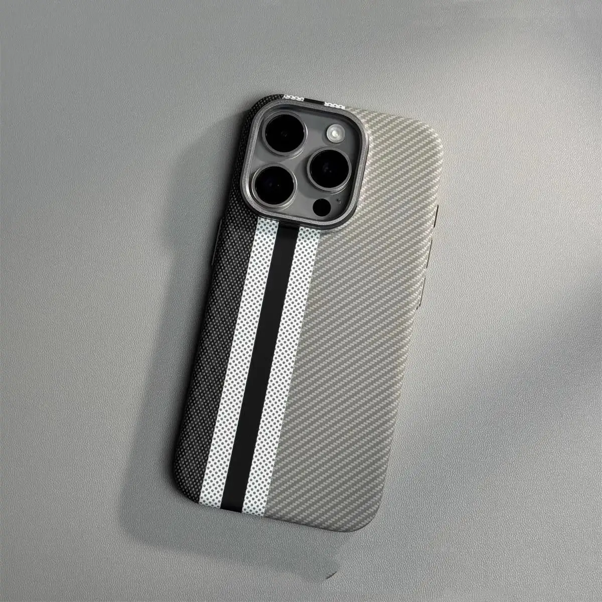 Kevlar Pattern Magnetic Hard Shell Protective Cover