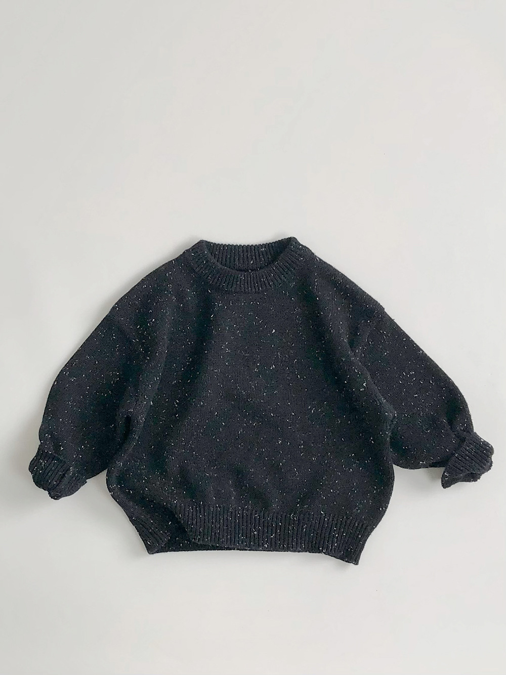 سويتر بقلادة دائرية بنمط غربي للأولاد والبنات