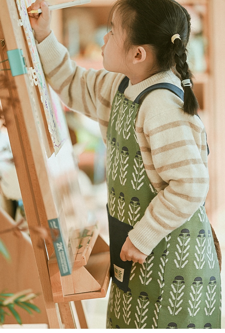 Title 2, Widened Strap Cotton Child Drawing Apron