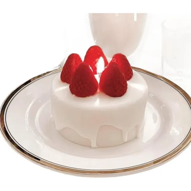 Strawberry Cake Bedroom Milk Flavor Aromatherapy Candle Gift Box Strawberry Milk Flavor - Shop at LoveMi