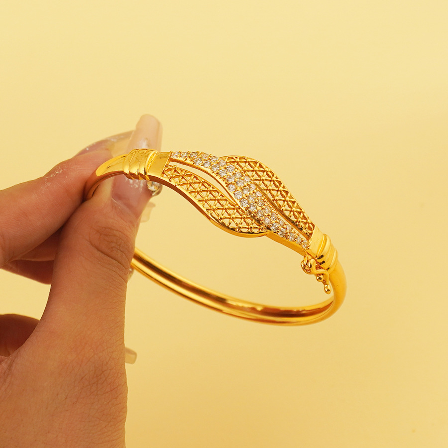 Leaf Buckle Zircon Bracelet