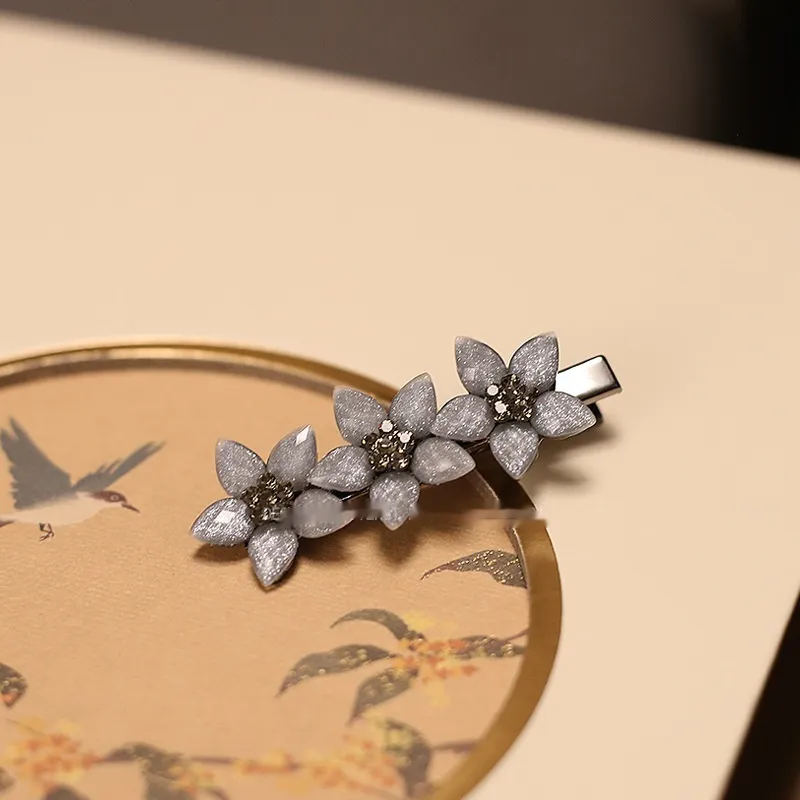Retro Small Size Hairpin Headdress Resin Flowers - 5.5Cm Press Clip Gray