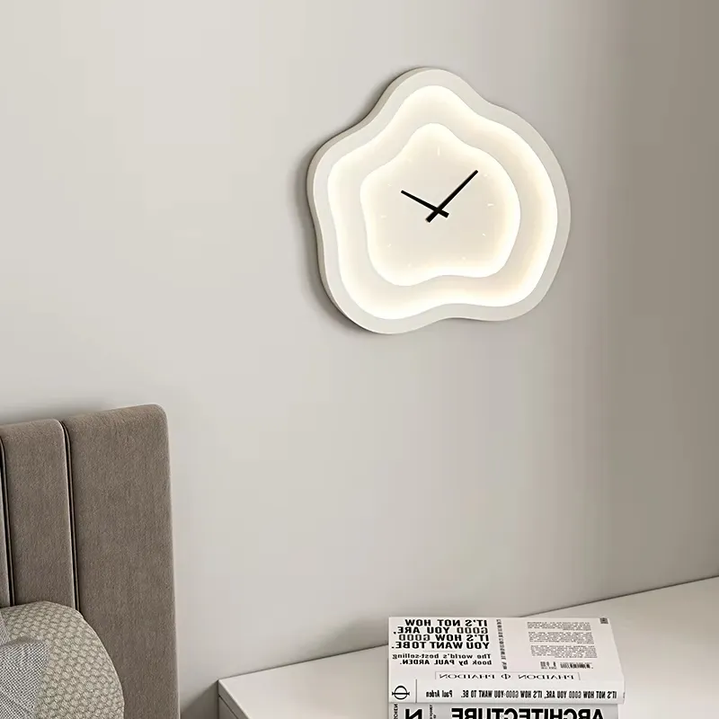 Simple Living Room Wall Lamp Clock
