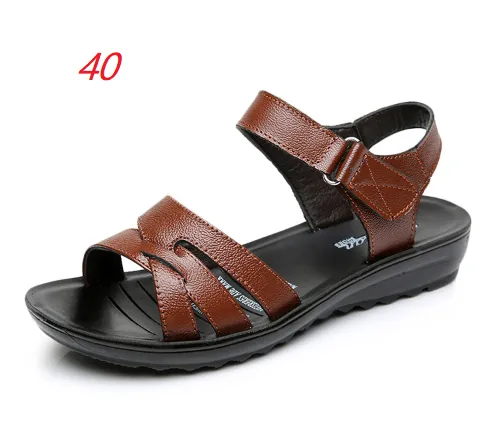 Manufacturers direct selling new women's head, skin, skin, leisure and comfort mother sandals for old and old shoes sandals - Brown