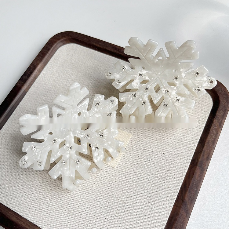 Title 3, New Snowflake Acetate Hairpin Grip