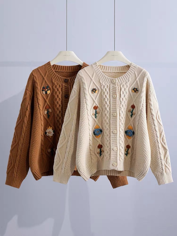 Title 4, Retro Machine Embroidery Cable-knit Sweater Out...