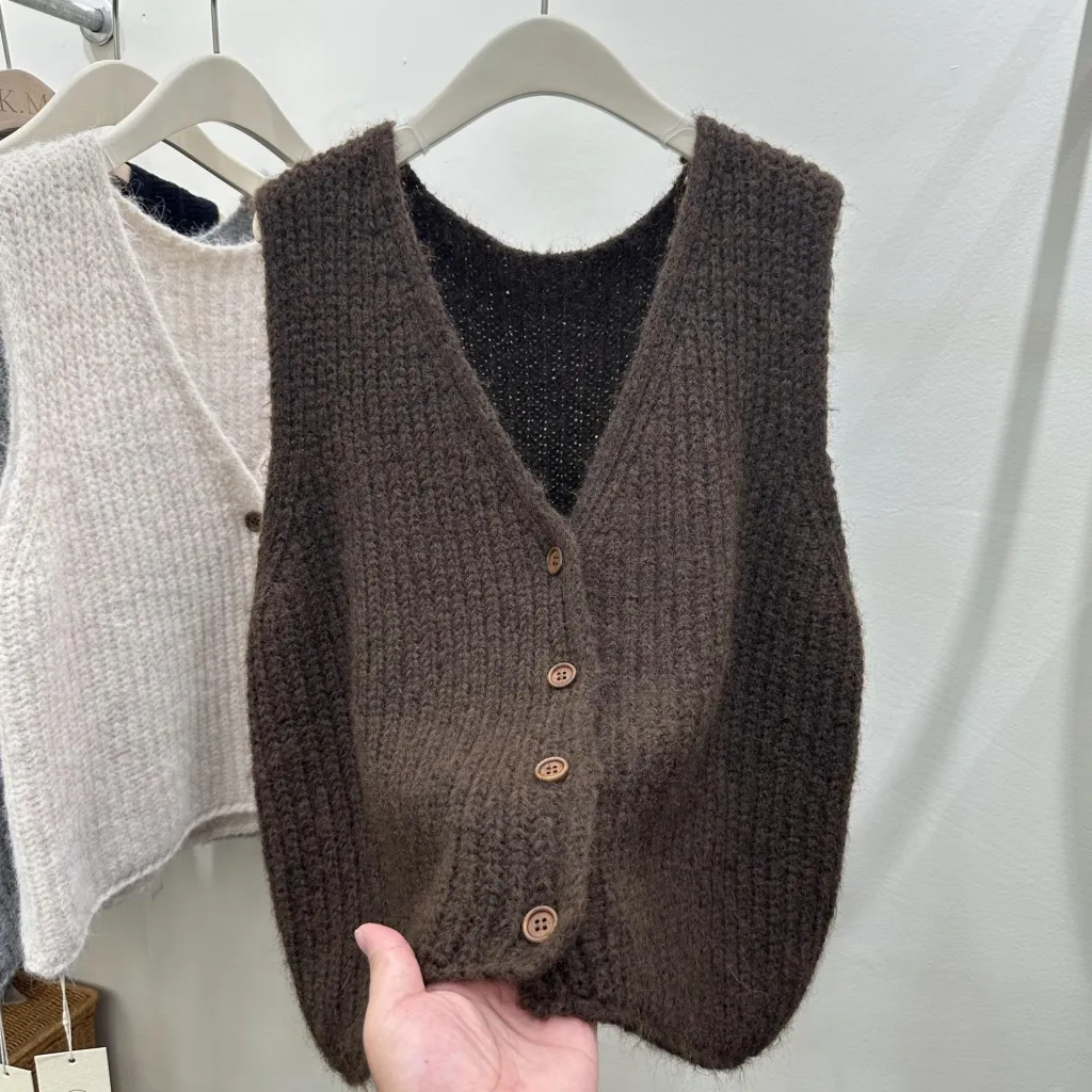Solid Color Loose-fitting Versatile Sleeveless Cardigan Sweater Vest Women's Knitted Vest Waistcoat Top - Brown