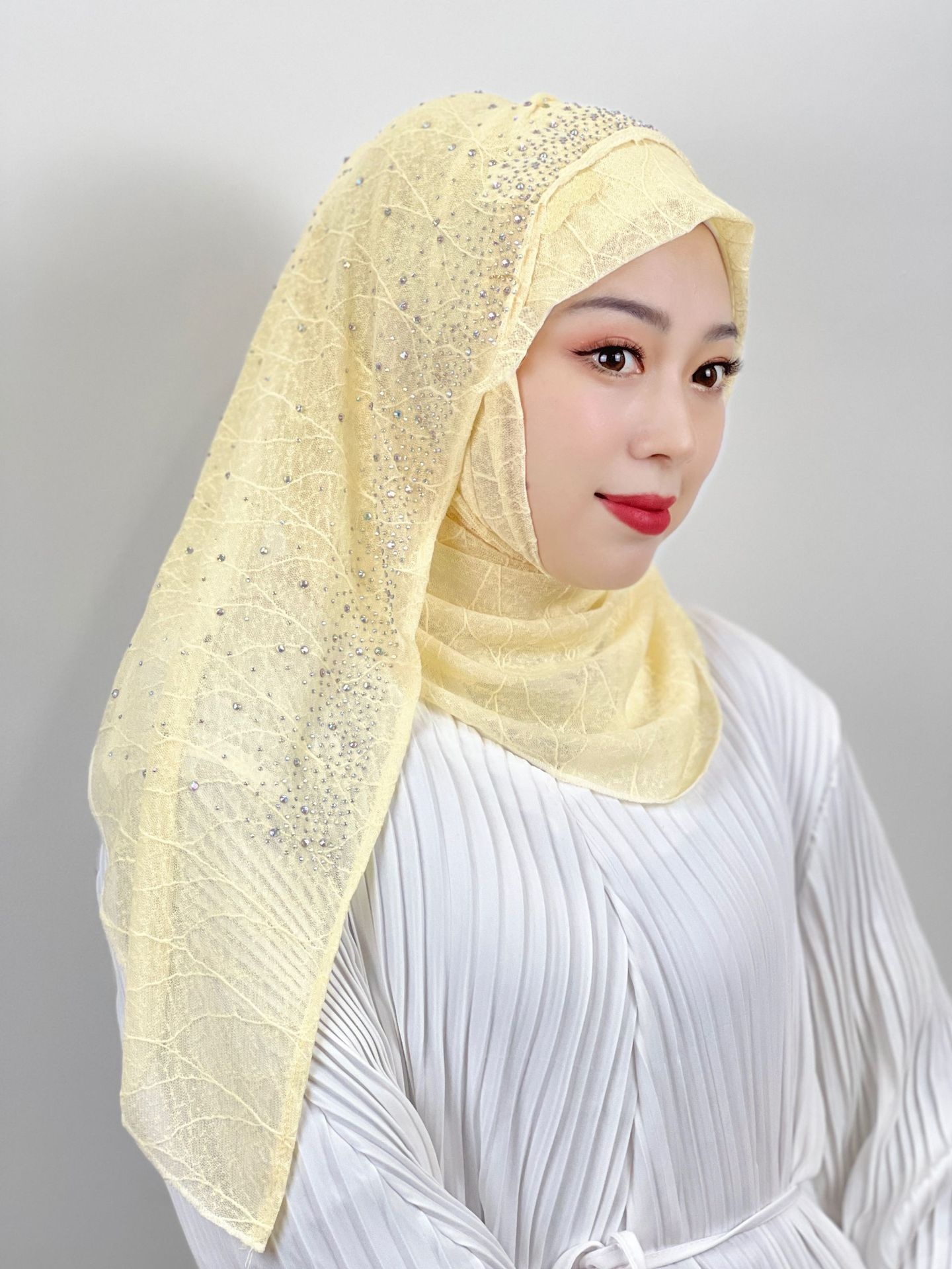 Title 4, Womens Scarf Light Diamond Baotou Scarf