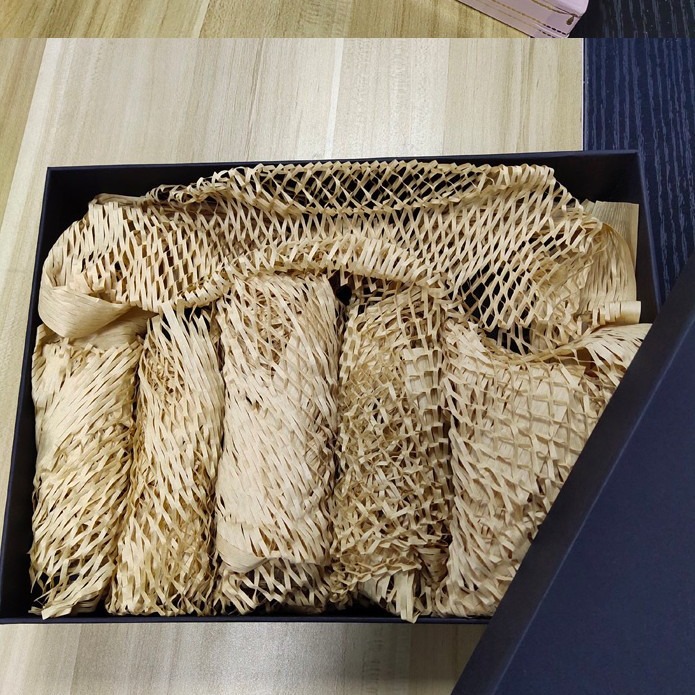 Honeycomb paper wrapping paper honeycomb paper cushioning