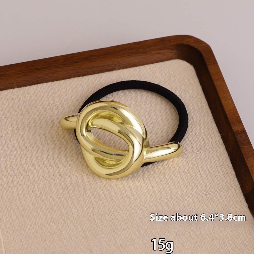 Large Knotted Gold