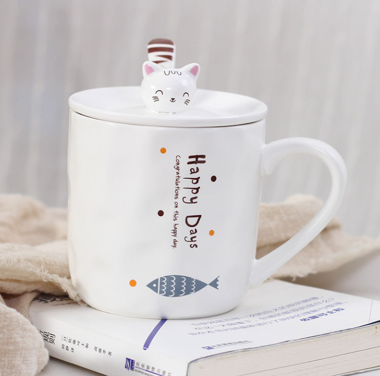 Porcelain cup with fish