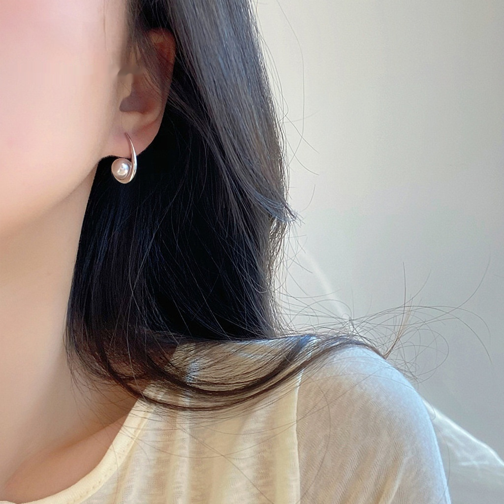 S925 Silver C- Shaped Pearl Earrings