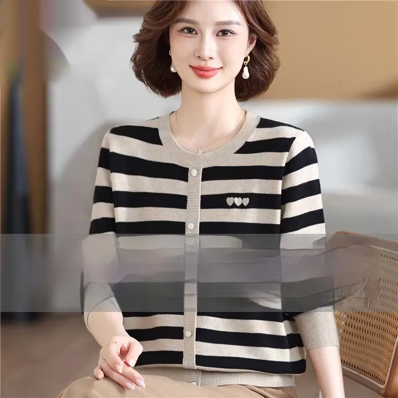 New All-matching Striped Loose Plus Size Top - Apricot