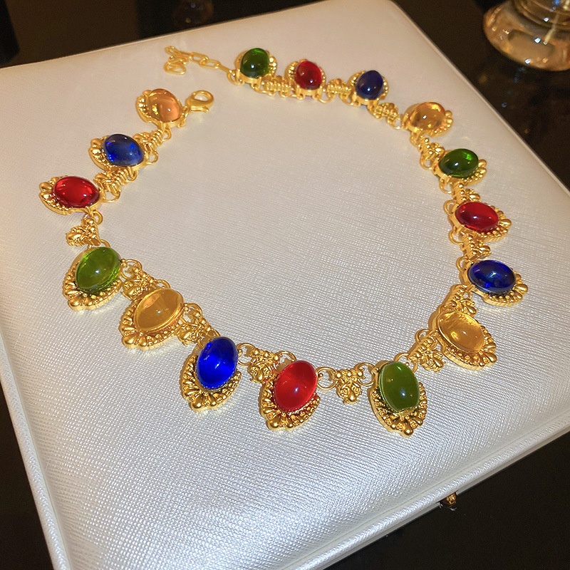 Mid-ancient Elegant Color Oval Necklace  Style Retro
