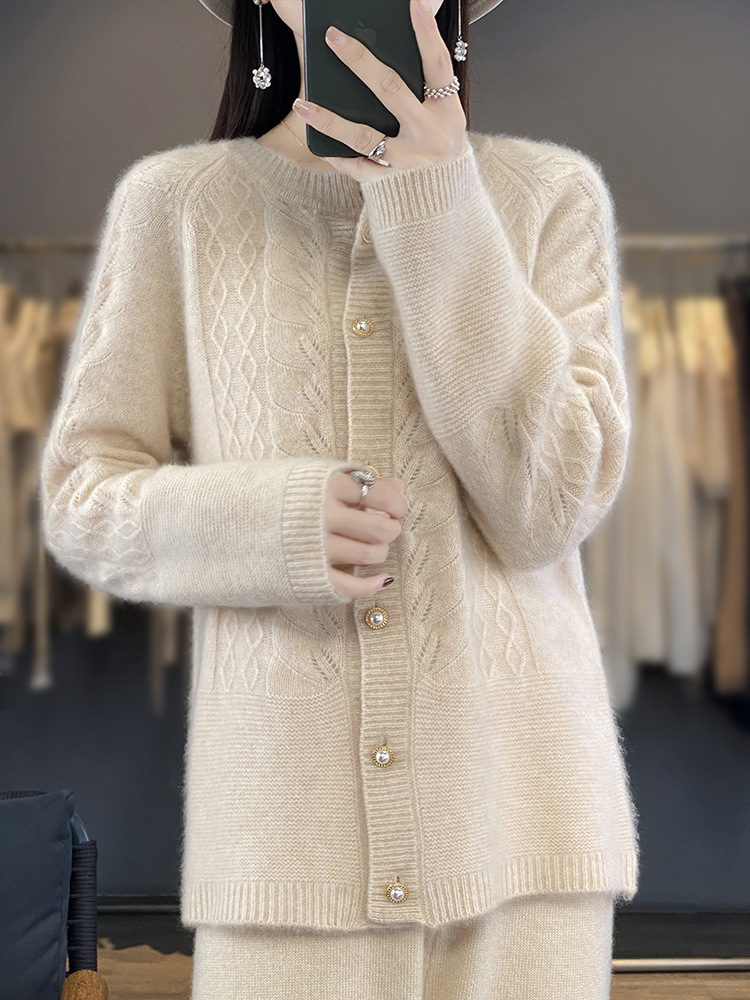 Title 4, Round Neck Pure Wool Knit Cardigan Women