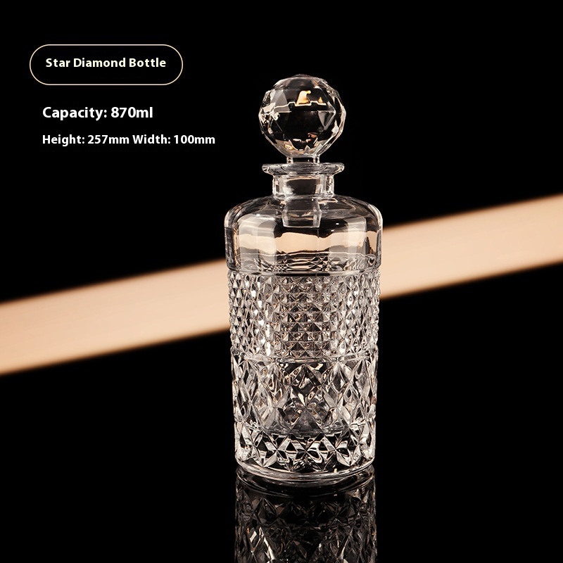 طقم كؤوس نبيذ كريستالية بزجاجة ويسكي منحوتة