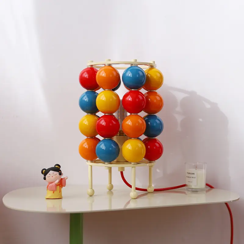Memphis Vintage Medieval Color Table Lamp