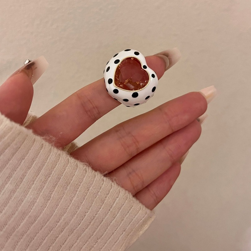 Drip Spot Heart Shape With Diamond Ring
