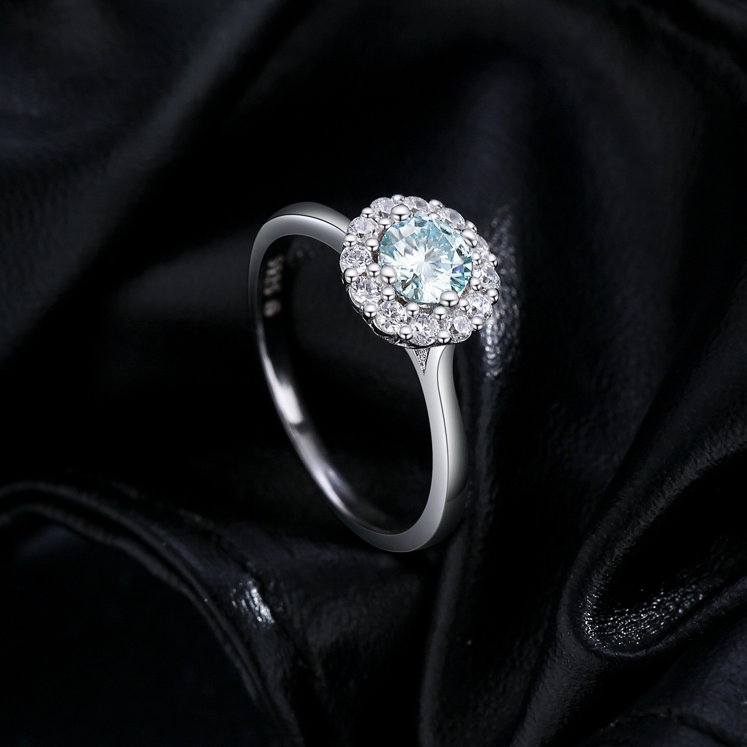50 Points Moissanite S925 Sterling Silver Halo Ring