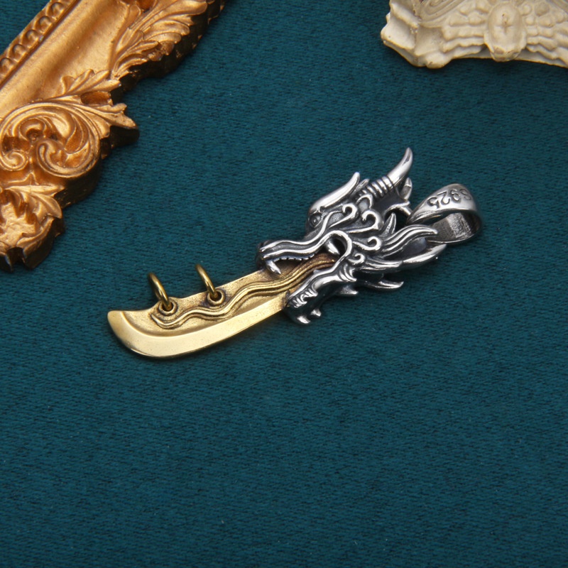 Dragon Knife Faucet Qinglong Yanyue Dao Pendant
